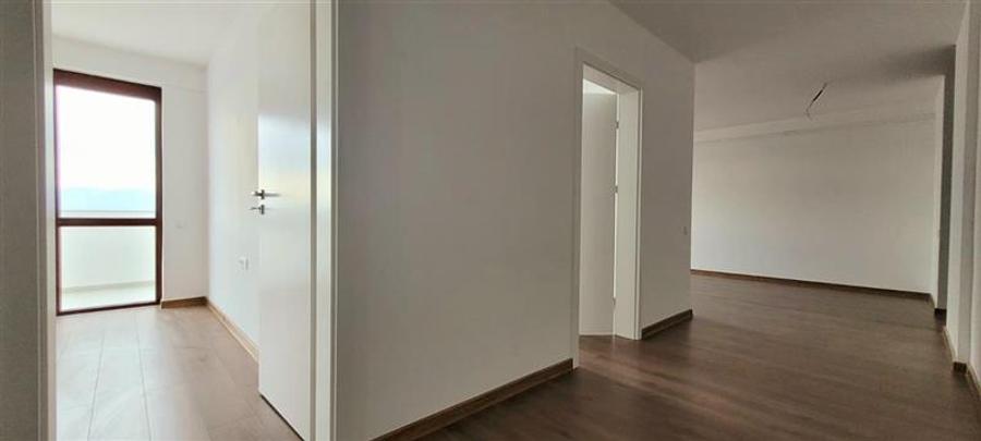 Apartament cu 3 camere decomandat, mobilat în Șelimbăr