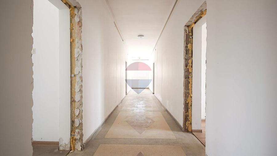 Birou, de 1,011 mp, în Uzina 2