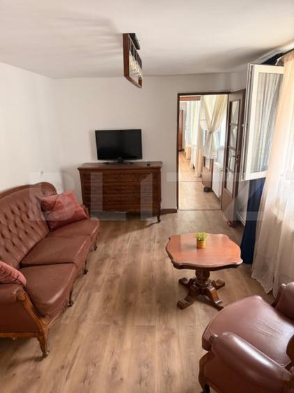 Proprietate cu doua case renovate, in inima comunei Vulcan - 7