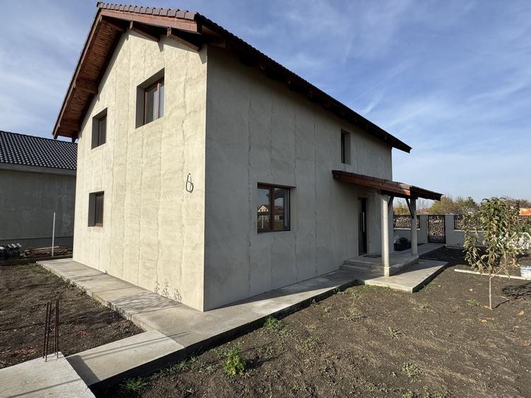 Casă individuală cu 5 camere cu Canalizare în Becicherecu Mic