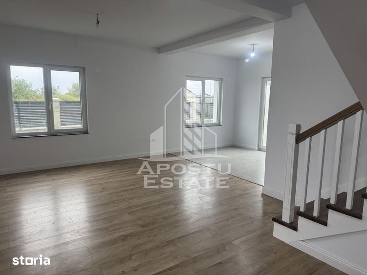 Casă cu 5 camere cu Teren 350 Mp în Giarmata