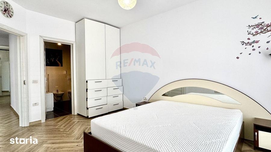 Apartament cu 3 camere decomandat în Cristian