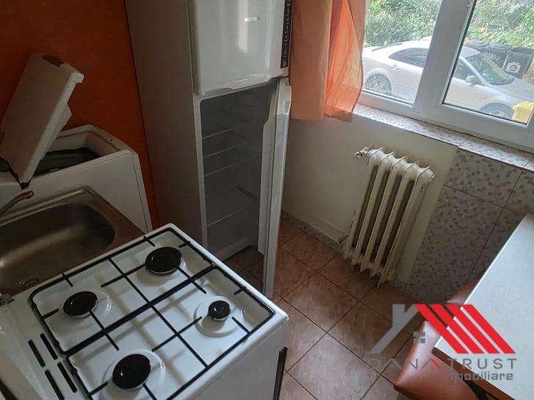 Garsonieră decomandată în Complex Studențesc
