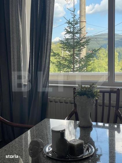 Casă cu 7 camere cu Teren 250 Mp în Central
