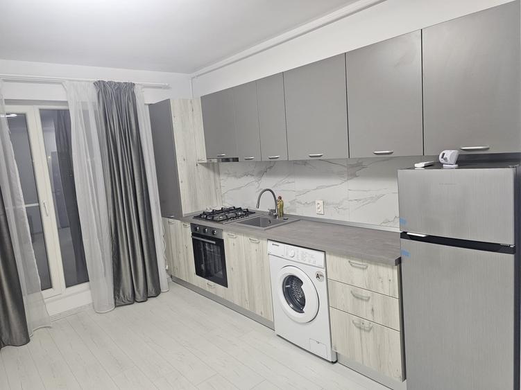 Apartament cu 2 camere, mobilat în Nord-Est