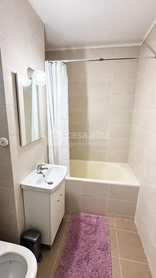Apartament cu 2 camere decomandat, mobilat în Central
