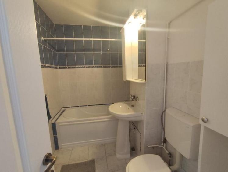 Apartament cu 2 camere decomandat în Poiana