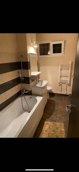 Apartament cu 2 camere semidecomandat în Podu Roș