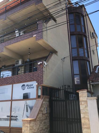 Casă cu 15 camere cu Canalizare în Delfinariu