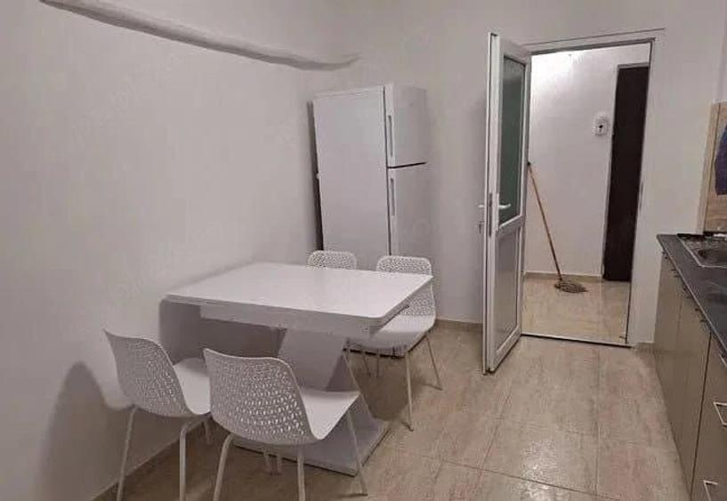 Apartament cu 2 camere decomandat în Faleza Nord