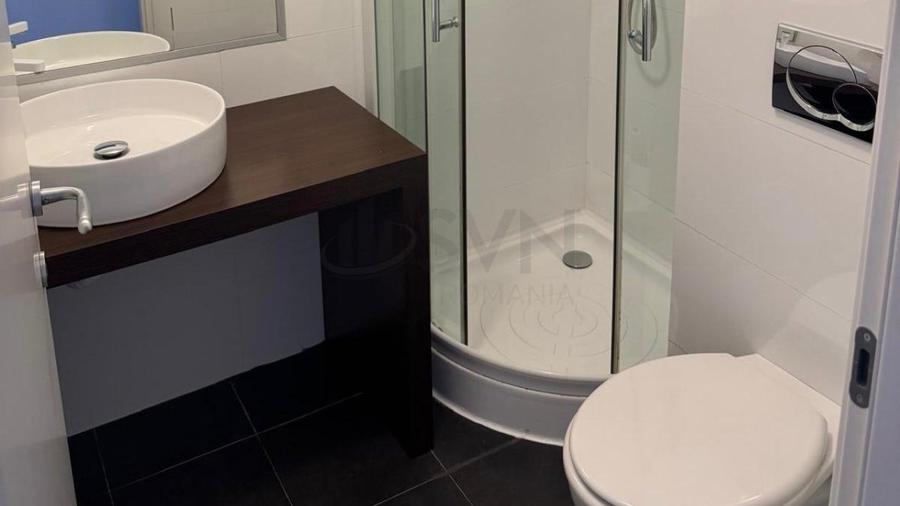 Apartament cu 5 camere decomandat, mobilat în Herăstrău