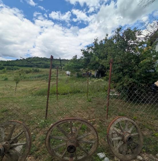 Casă cu 4 camere cu Teren 1680 Mp în Chișcădaga