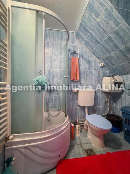 Casă cu 4 camere în Central