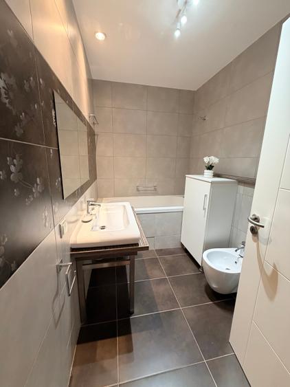Apartament cu 4 camere decomandat în Nord