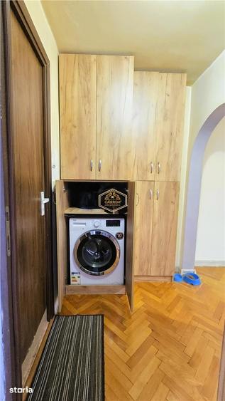 Apartament cu 3 camere semidecomandat în Micro 16
