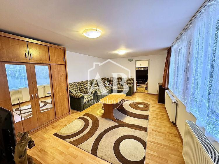 Apartament cu 3 camere semidecomandat, mobilat în Chiajna