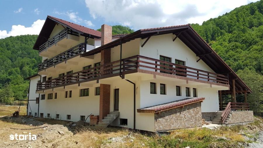 Spațiu comercial, de 1,500 mp, în Voineasa
