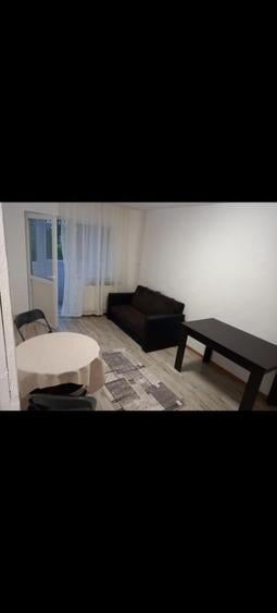 Garsonieră decomandată în Bartolomeu
