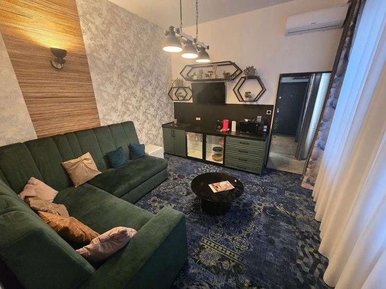 Apartament cu 3 camere decomandat în Ultracentral