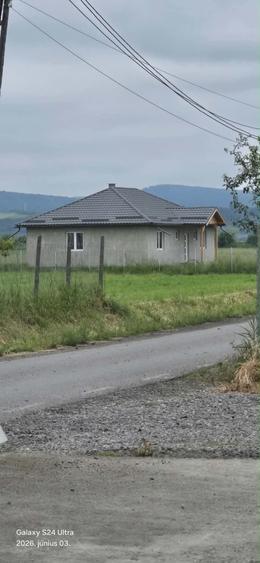 Casă cu 3 camere în Ernei