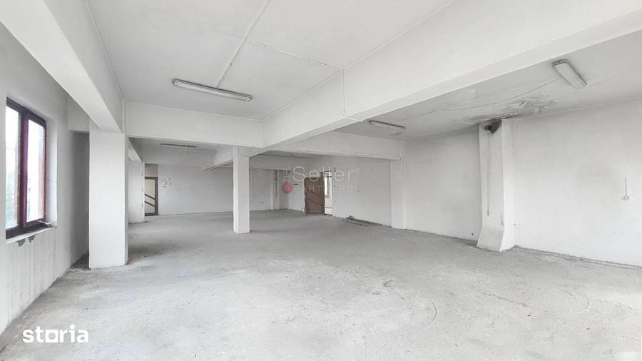 Spațiu comercial, de 1,600 mp, în Râșnov