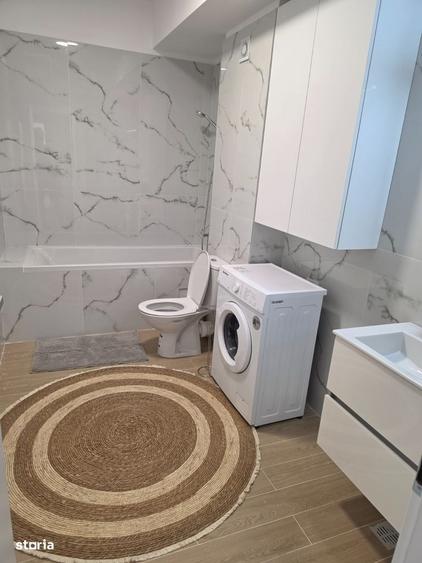 Apartament cu 3 camere decomandat în Exterior Vest