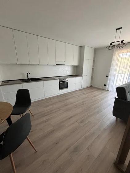 Apartament cu 2 camere semidecomandat, mobilat în Gară