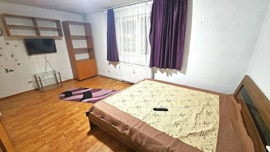 Garsonieră decomandată în Central