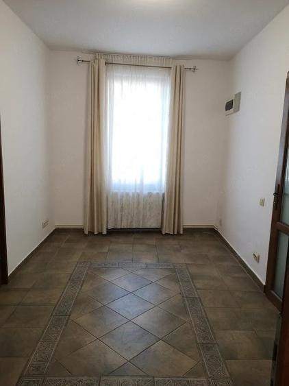 Apartament cu 2 camere nedecomandat în Noua