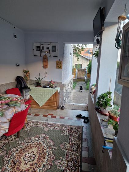 Casă cu 4 camere în Brebu