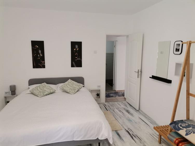 Casă cu 4 camere în Valea Alba