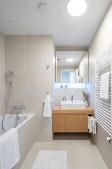 Apartament cu 3 camere decomandat în Pantelimon