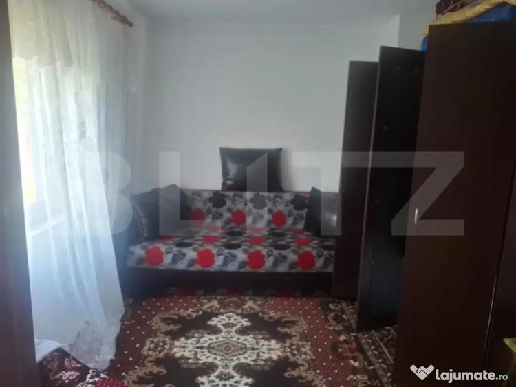 Casa renovata interior in Crangurile de Jos 2.800 mp - Crangurile De Jos (Dambovita) - 2