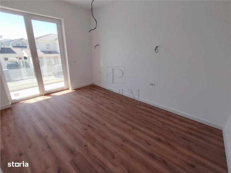 Casă cu 4 camere decomandat în Central
