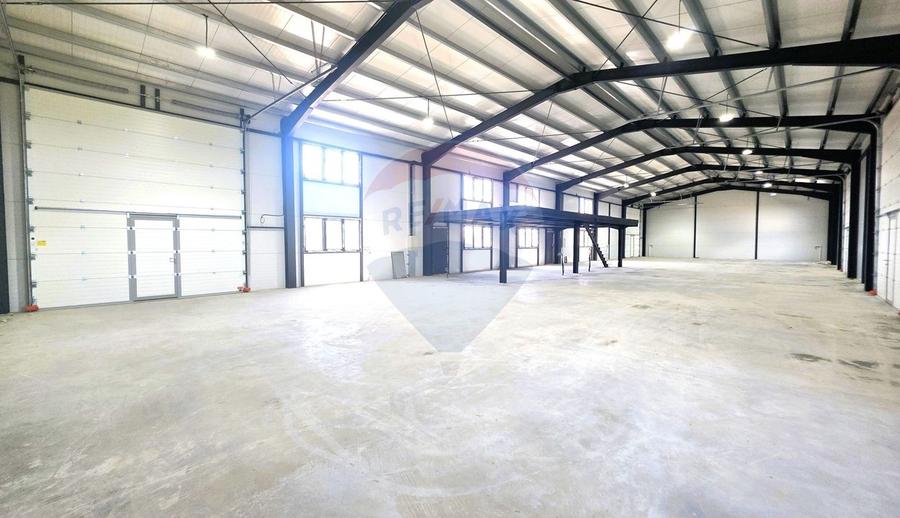 Spațiu industrial, de 580 mp, în Exterior Nord