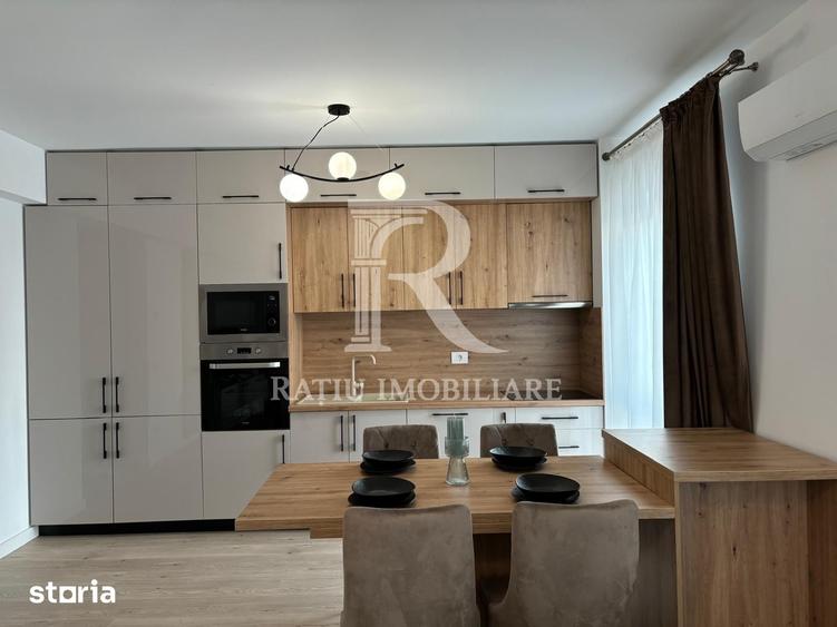 Apartament cu 3 camere, mobilat în Seleuș