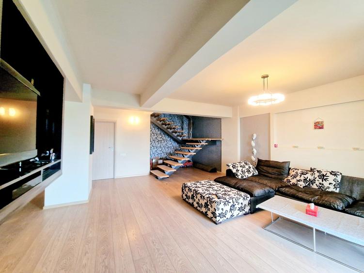 Duplex cu 3 camere cu Canalizare în Central