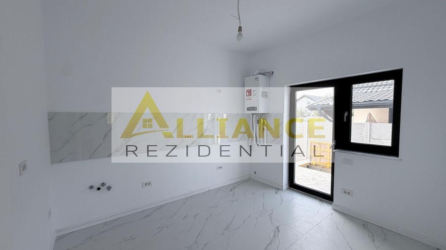 Casă individuală cu 3 camere cu Canalizare în Berceni