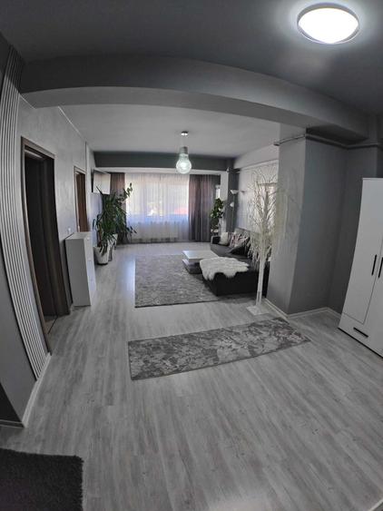 Apartament cu 3 camere decomandat în Ultracentral