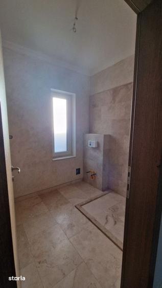 Casă cu 5 camere cu Teren 300 Mp în Central