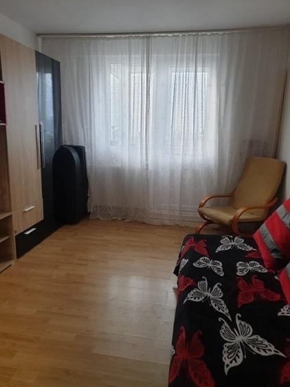 Apartament decomandat în Drumul Taberei