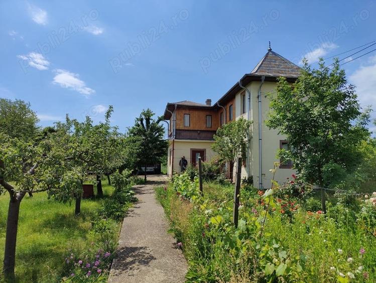 Casă cu 5 camere în Podgoria