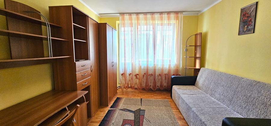 Garsonieră decomandată în Central