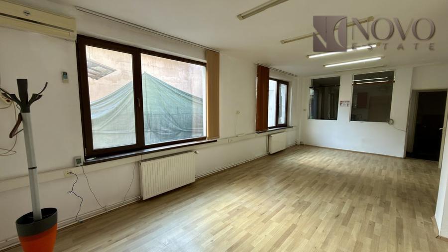 Casă cu 10 camere cu Canalizare în Matei Voievod