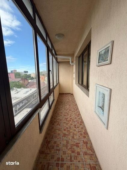 Apartament cu 5 camere semidecomandat în Domenii