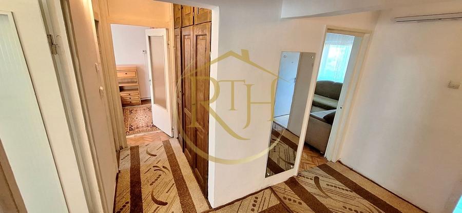 Apartament cu 3 camere decomandat, mobilat în Girocului