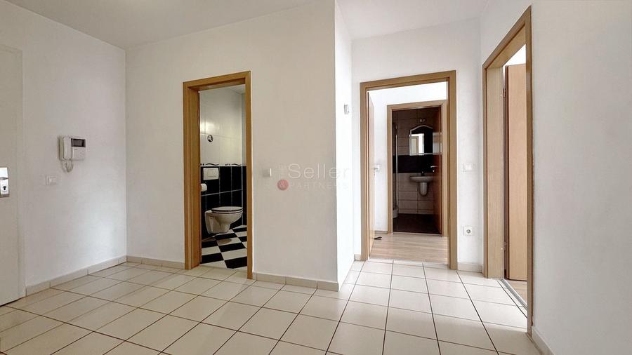 Apartament cu 3 camere decomandat în Avantgarden