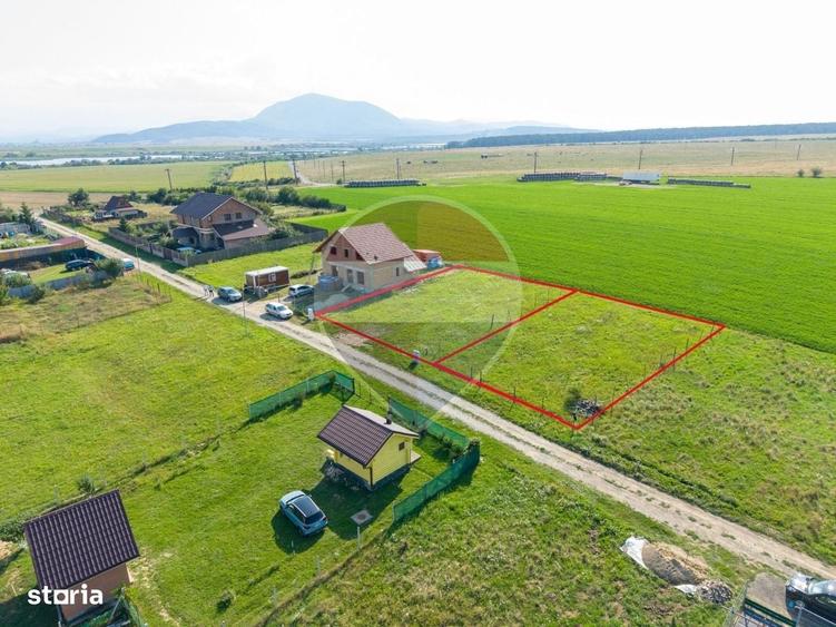 Teren intravilan de vanzare 1.100 mp - 2