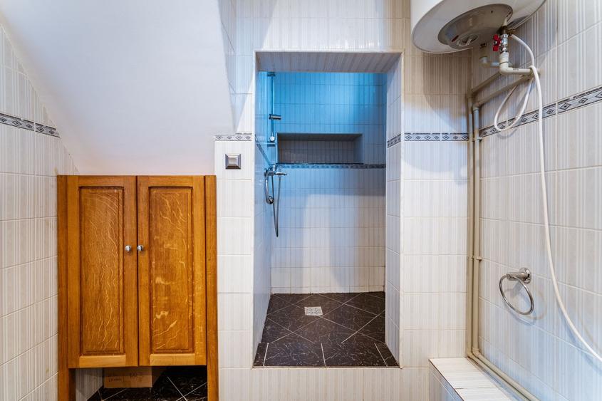 Apartament cu 2 camere semidecomandat, mobilat în Ultracentral