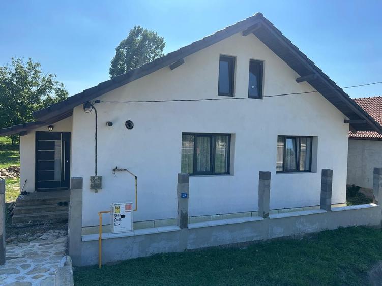 Casă cu 3 camere în Mirșid